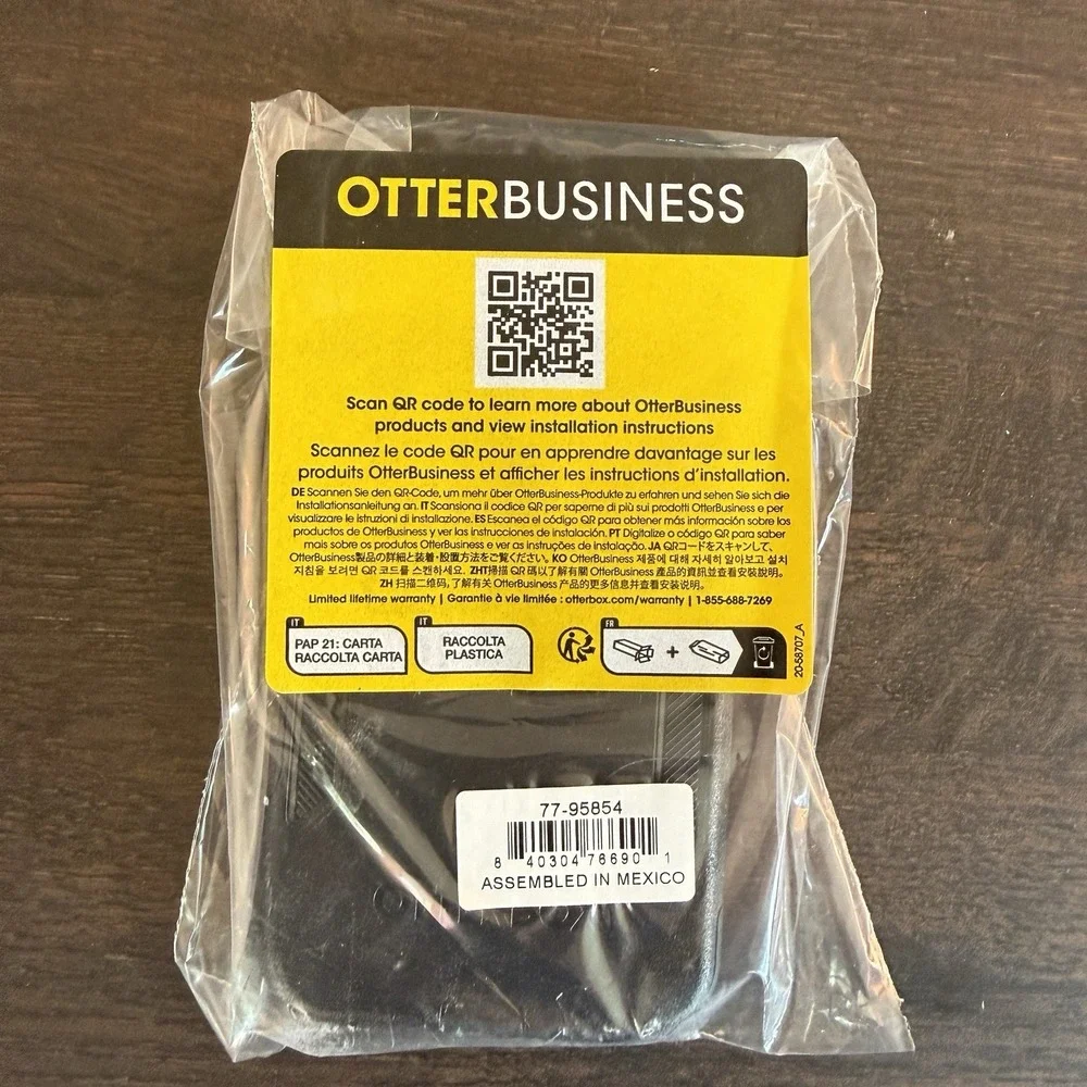 OtterBox Commuter Series Apple iPhone 16 Pro Black MagSafe Case